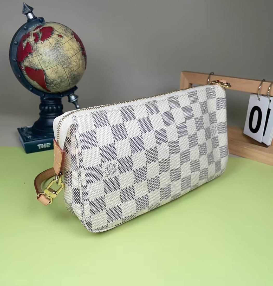 LOUIS VUITTON DAMIER HANDBAG - 4