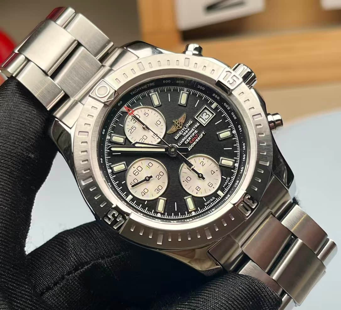 BREITLING AUTOMATIC PANDA-DIAL CHRONOGRAPH WRISTWATCH: BREITLING AUTOMATIC PANDA-DIAL CHRONOGRAPH WRISTWATCH Breitling Chronograph with Panda Dial, Ref. A13388111B1A1. Featuring a 44 mm stainless-steel case and an automatic mechanical movement. The