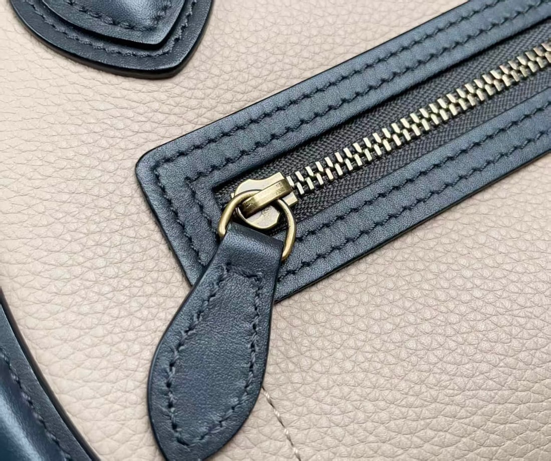 CELINE LUGGAGE MICRO HANDBAG - 4
