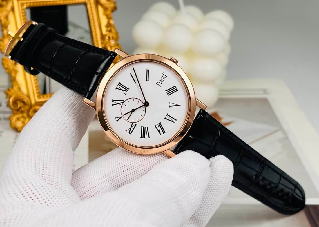 PIAGET ALTIPLANO 18K ROSE-GOLD WRISTWATCH, REF. G0A32534: PIAGET ALTIPLANO 18K ROSE-GOLD WRISTWATCH, REF. G0A32534 PIAGET, Altiplano, Ref. G0A32534. An ultra-thin manually wound wristwatch with a 38 mm 18K rose-gold case. Featuring a white dial with Roman