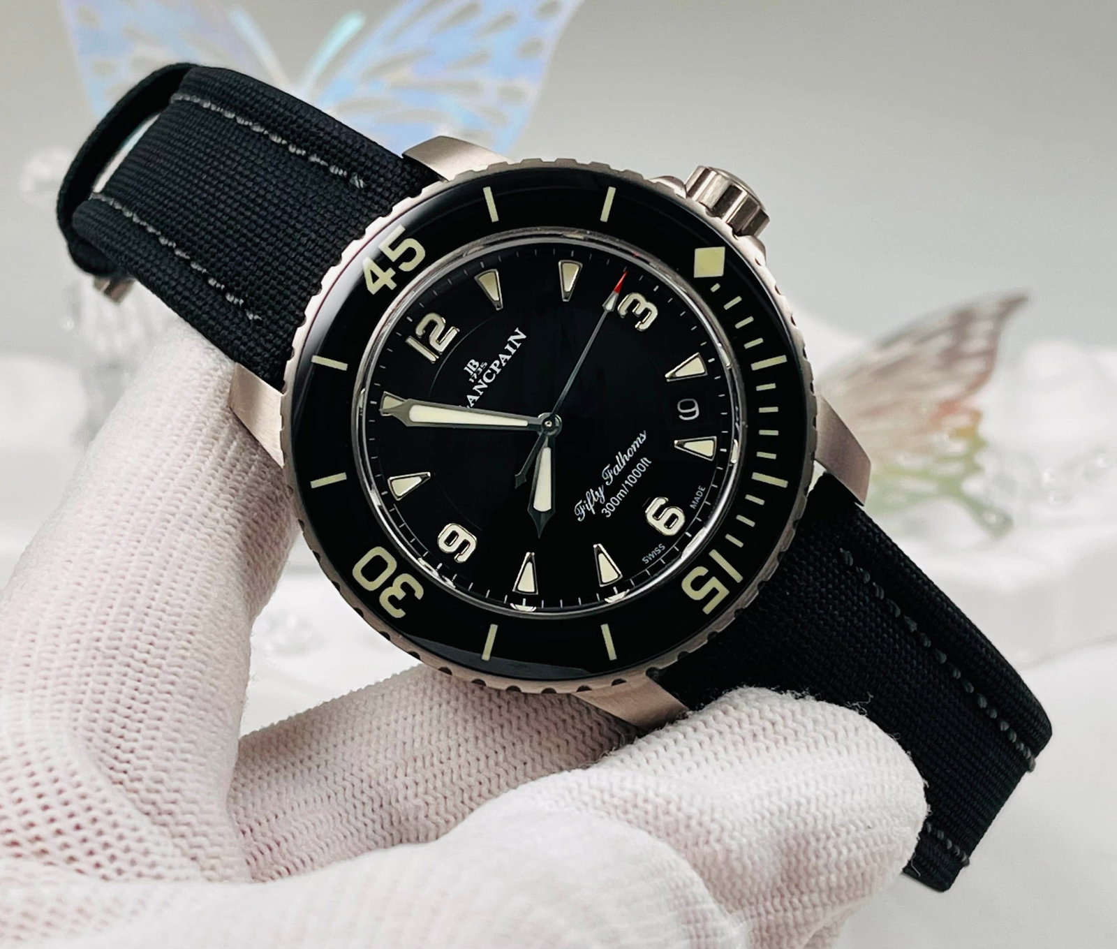 BLANCPAIN FIFTY FATHOMS TITANIUM DIVING WRISTWATCH, REF. 5015-12B30-B52A (1 of 4)