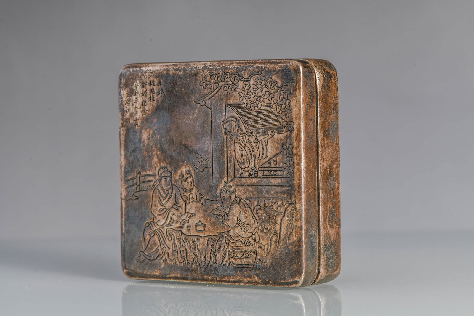 A 'FIGURE' INK BOX - 2