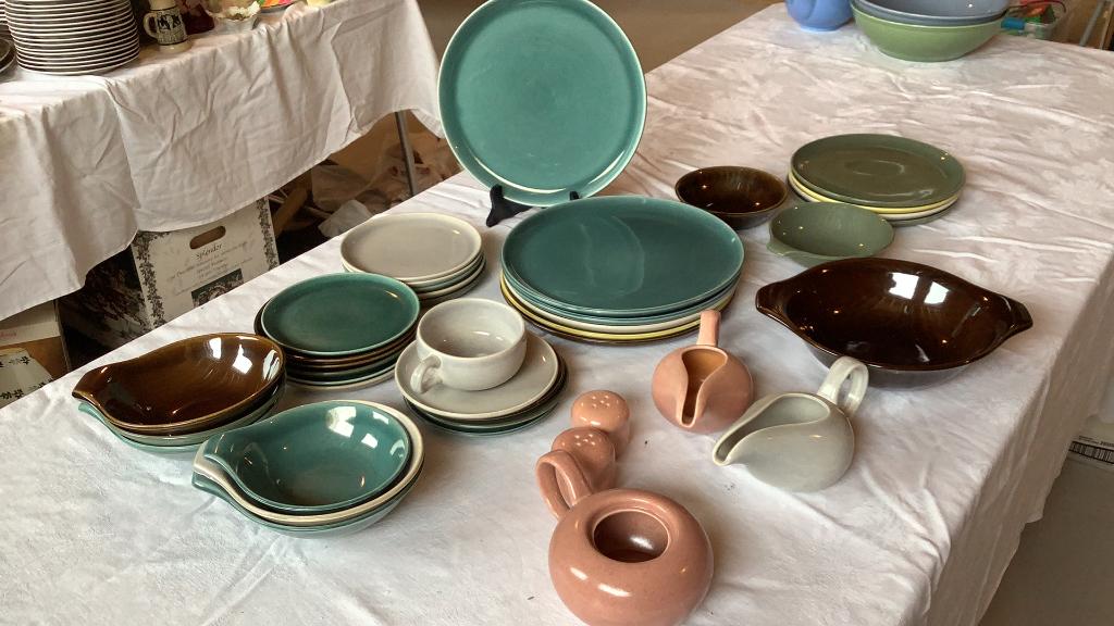 Russel Wright Steubenville Dishes, 40 Pieces: Mixed lot of Russel Wright pieces and colors. Salt and pepper set, 2 gravy boats, 6 large dinner plates, 4 8 inch salad plates, 11 6 inch dessert plates, 1 8 inch serving bowl, 1 sugar bowl without li