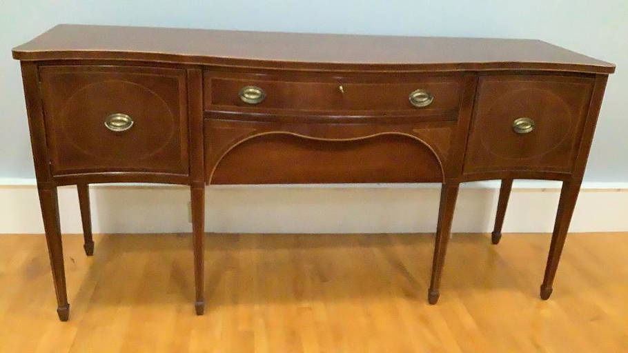 Beautiful Kittinger Buffet With Locking Felt