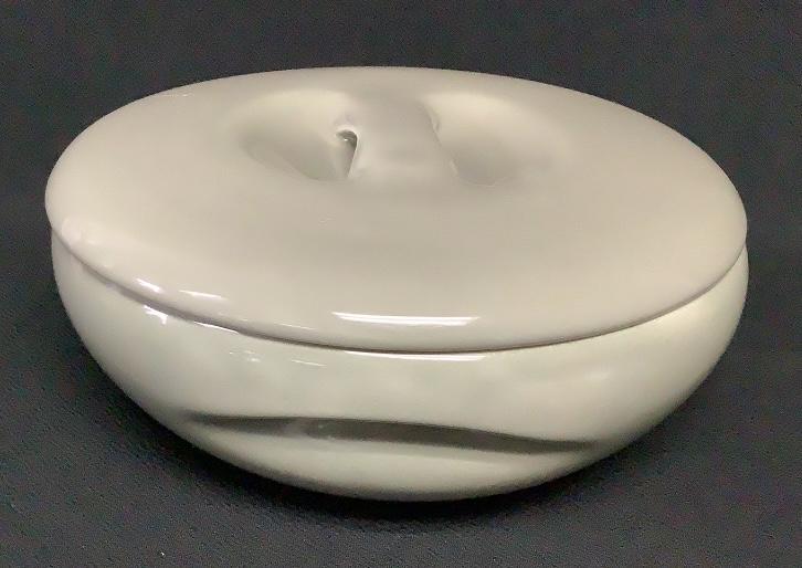 Russel Wright Iroquois Oyster Covered Dish Type: Dinnerware Materials: Ceramic Marked: Russel Wright (1 of 4)