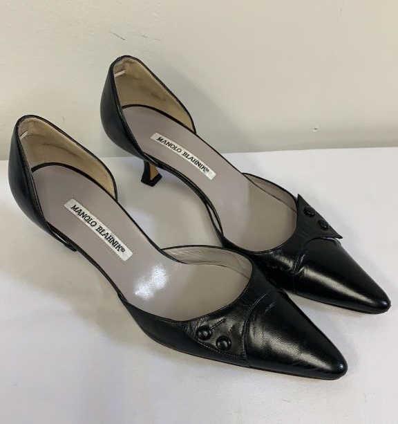 MANOLO BLAHNIK Black Leather Kitten Heel Size 39 Brand: MANOLO BLAHNIK Style: Kitten Heel Color: (1 of 8)
