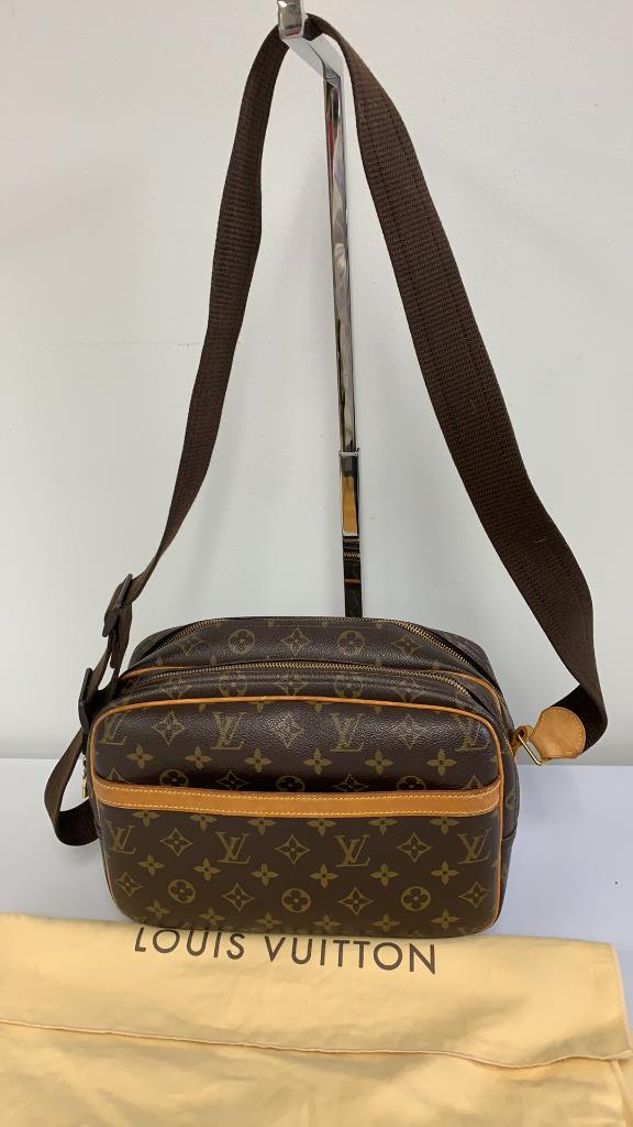 LOUIS VUITTON  Monogram Reporter PM Shoulder Bag Coated Canvas. Adjustable Strap. Two zipper (1 of 15)