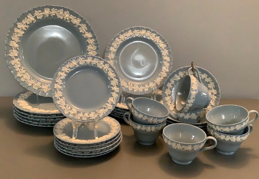Wedgewood of Etruria Barlaston Embossed Queens Ware china service for 6 Origin: Private estate (1 of 5)