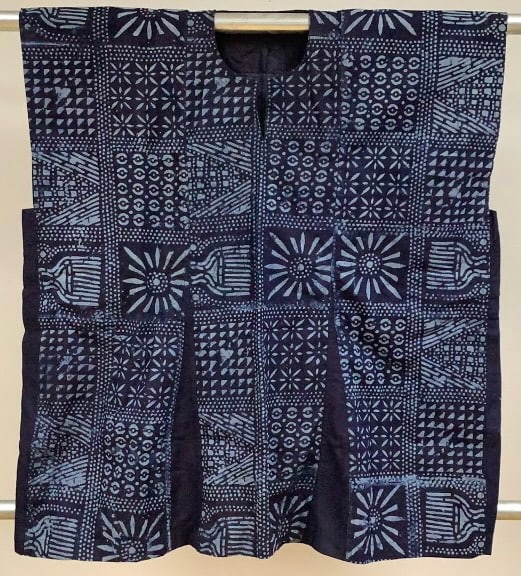 African Batik Print Fabric Shirt Origin: Private estate Material: Batik cloth, cotton/cotton blend (1 of 4)
