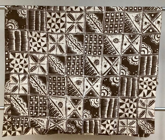 Brown & White Block Print African Print Material Origin: Private estate Material: Cloth, (1 of 20)