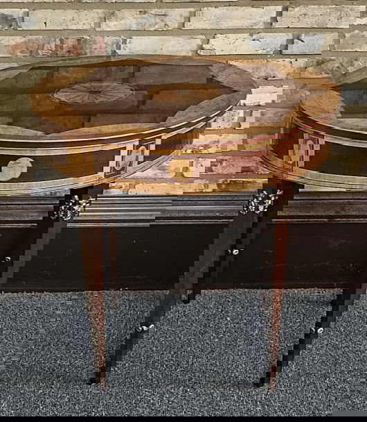 Kindel Preservation Irish Georgian Winterthur Inlaid Mahogany Oval Table (1 of 11)