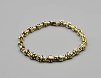 18K Yellow Gold Byzantine Chain Bracelet Gold Content: 18K Yellow Gold  Length: 8" TGW: 14 Grams: Gold Content: 18K Yellow Gold Length: 8" TGW: 14 Grams