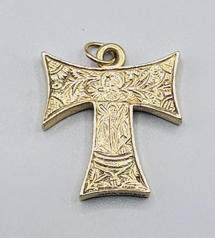 Metropolitan Museum of Art Solid 14K Gold Cross Gold Content: 14K Yellow Gold TGW: 18 Grams (1 of 9)