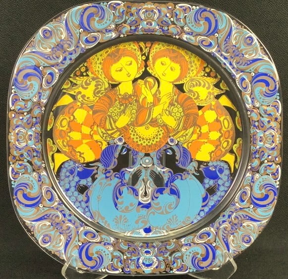 1980 Bjørn Wiinblad Holiday Glass Plate PROVENANCE: Private: PROVENANCE: Private estate MATERIAL: Glass DIMENSIONS: 10" CONDITION: Very good