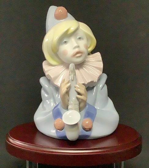 Lladro Clown Playing Saxophone #5.586 Measures: 8" (1 of 6)