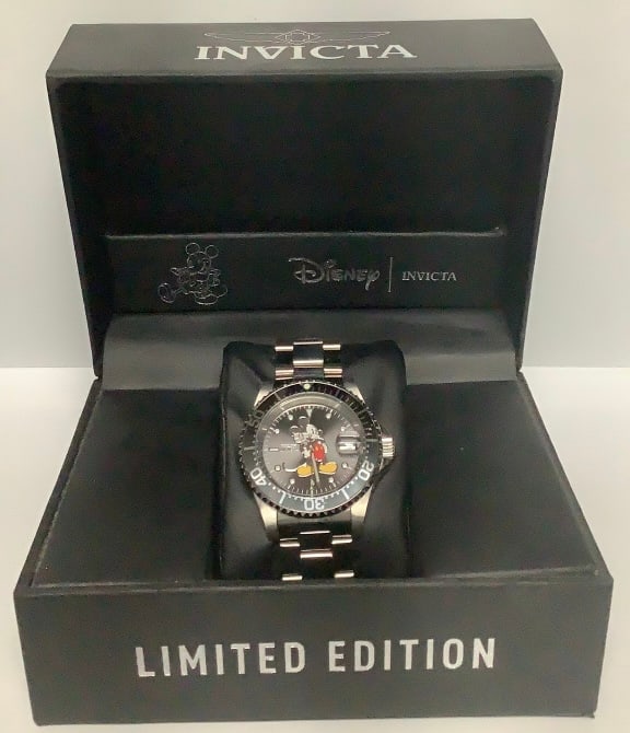 Invicta Mickey Mouse Watch 916/3000 Was running when this was: Was running when this was cataloged. WR20ATM 24610 Please see images for details regarding condition.
