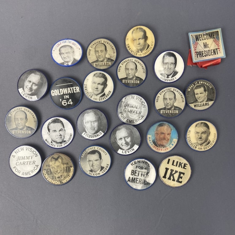 Hologram Political Pin Back Buttons Ike LBJ JFK 23 buttons by Pictorial Productions Inc. Includes (1 of 8)