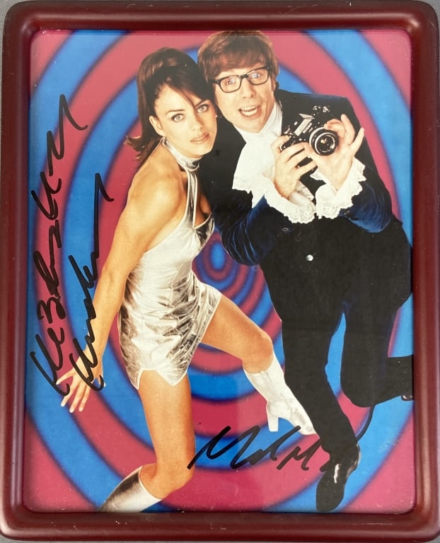Austin Powers Promotional Photo Signed Promotional photo for the 1997 movie, Austin Powers (1 of 5)