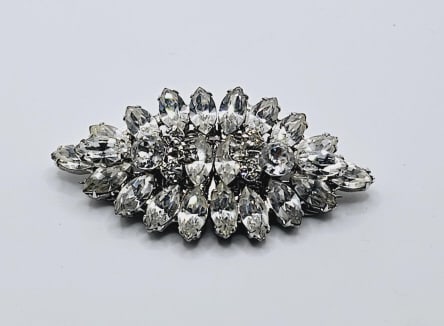 Vintage Weiss Signed Clear Rhinestone Brooch Stunning vintage Weiss Clear Rhinestone brooch. (1 of 9)
