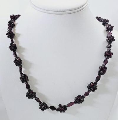Vintage Garnet Grape Cluster Beaded Necklace Necklace weighs 86.7 (1 of 4)