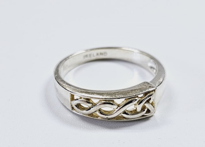 Sterling Silver Celtic Knot Ring Ireland Ring weighs 4.1 (1 of 8)