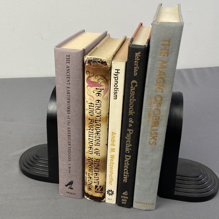 Archaeology, Occult, Psychic & Hypnotism Books The Magic of Obelisks by Peter Tompkins. Published by (1 of 14)