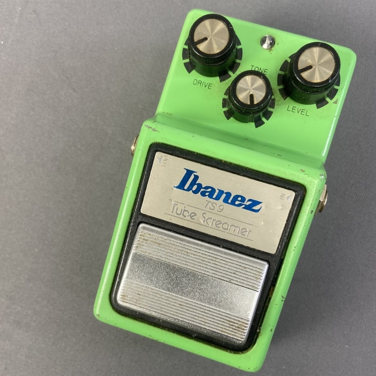 Ibanez TS 9 Tube Screamer Green tube screamer by Ibanez, untested. (1 of 4)