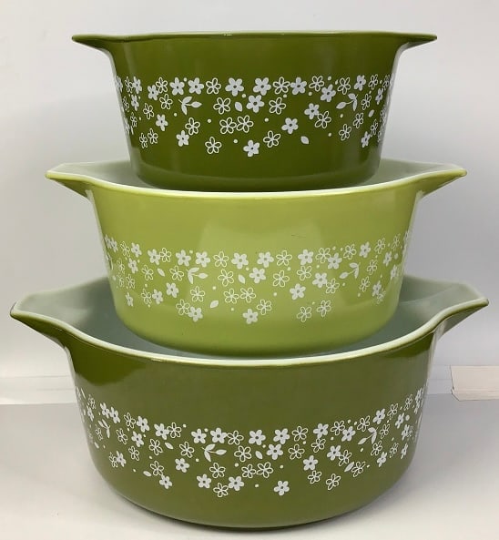 Pyrex Spring Daisy Cinderella Open Casseroles Bowls: Bowls No lids Includes: 475-B 2.5 qt. 474-B 1.5 qt. 473-B 1 qt. Please see images for details regarding condition.