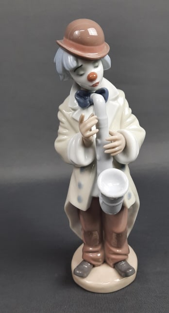 Lladro Sad Sax Clown Figurine #5471 Please see images for details regarding condition. (1 of 9)