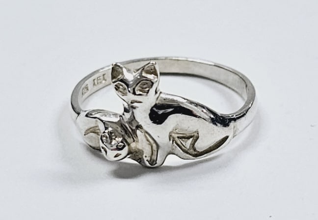 Sterling Silver Kitty Cat Ring Ring weighs 2.2 Grams Size 9 (1 of 4)
