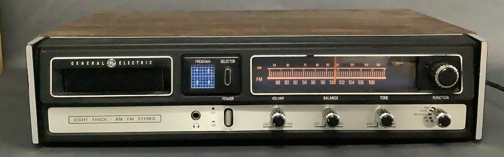 1970s GE 8 Track AM/FM Receiver #SC2205B Powers (1 of 11)