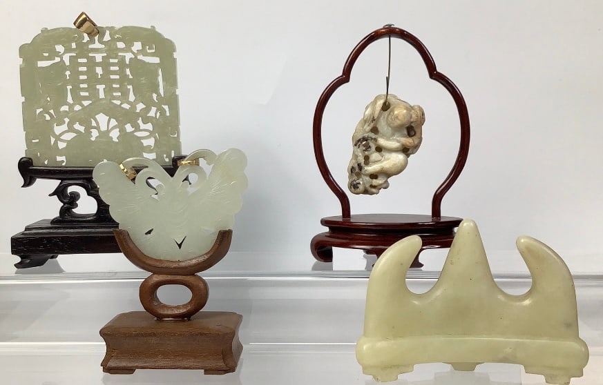 Jade Sculptures & Pendants Please see images for details regarding condition.: Please see images for details regarding condition.