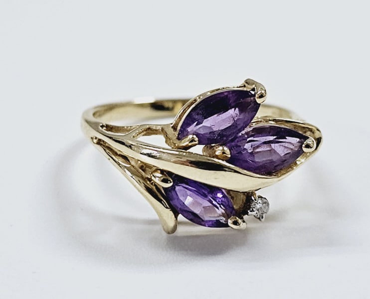 14K Marquise Cut Amethyst & Diamond Accent Ring Ring weighs 3.9 Grams Size 9 (1 of 6)