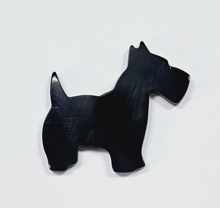 Vintage Bakelite Scottie Dog (1 of 3)