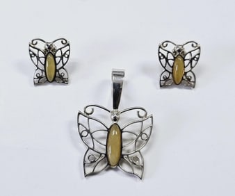 Jay King Sterling Mother of Pearl Butterfly Set Earrings and pendant weigh 8.2 Total Grams