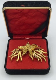 Crown Trifari Gold Tone Starfish Brooch Crown Trifari Gold Tone Starfish Brooch