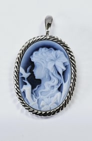 Sterling Silver Blue Agate Cameo Pendant Pendant weighs 8.6 Grams