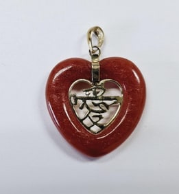 14K Red Jade Heart Pendant Chinese Love Symbol Pendant weighs 5.7 Grams