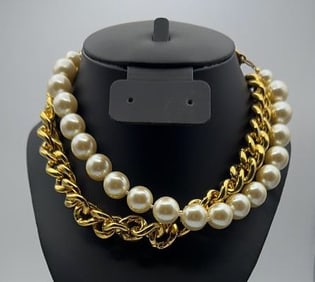 Vintage Carolee Gold Tone Double Strand Necklace Necklace Measures 16"