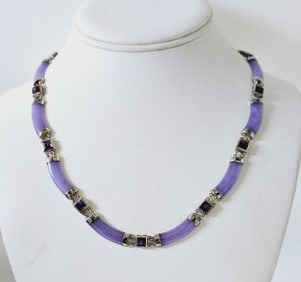Sterling Silver Purple Jade & Amethyst Necklace Necklace weighs 27.7 Grams Measures 18"