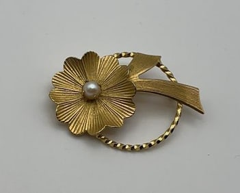 12K Gold Filled Faux Pearl Flower Brooch Brooch Weighs 3.9 Grams