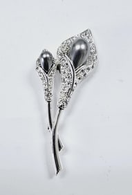 Silver Tone Crystal & Faux  Pearl Calla Lily Pin Brooch weighs 21.7 Grams