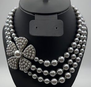 Silver Tone Large Floral Faux Pearl Necklace Necklace Measures 17"