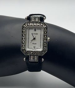Vintage Futura Genuine Leather Watch Watch Measures 8" Adjustable Size
