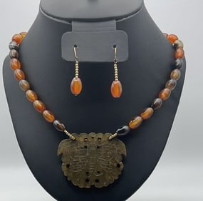 Carved Carnelian and Agate Necklace & Earrings Necklace Measures 22" Gold Tone Clasp