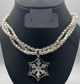 Sterling Silver Mother of Pearl Necklace Necklace Measures 22" Necklace Weighs 59.6 Grams