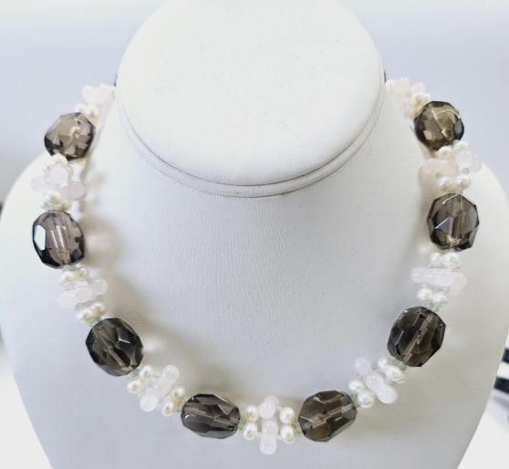 Ross Simons Sterling Topaz Rose Quartz & Pearl Necklace weighs 96.0 Grams Measures 18" (1 of 6)