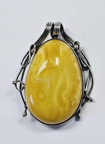 .925 Large Butterscotch Amber Brooch/Pendant Brooch/Pendant weighs 20.2 Grams