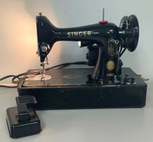 Vintage Singer Simanco Sewing Machine #33681 #RF 5-8 & Case Works Made in Great Britain