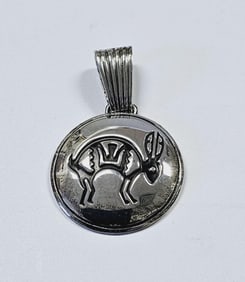 Sterling Silver Native American Rabbit Pendant Pendant weighs 11.0 Grams